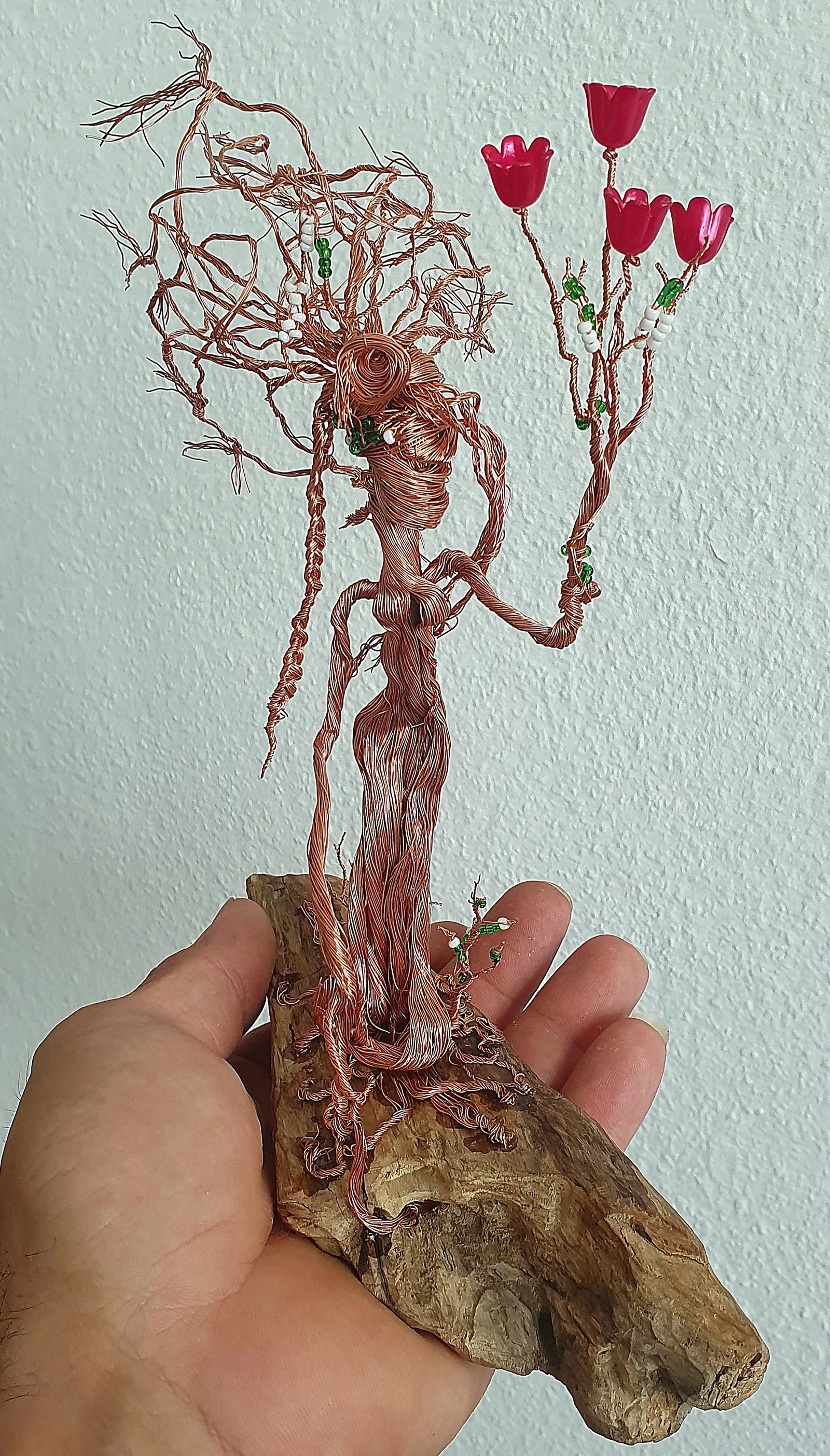 Mère Nature – Sculpture artisanale unique en cuivre recyclé